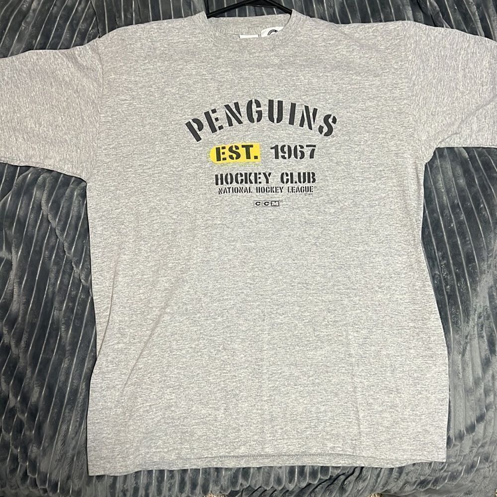🔥🏒 PITTSBURGH PENGUINS Vintage Tee -‎ CCM Tag - Perfect Condition - Men Sz Lg